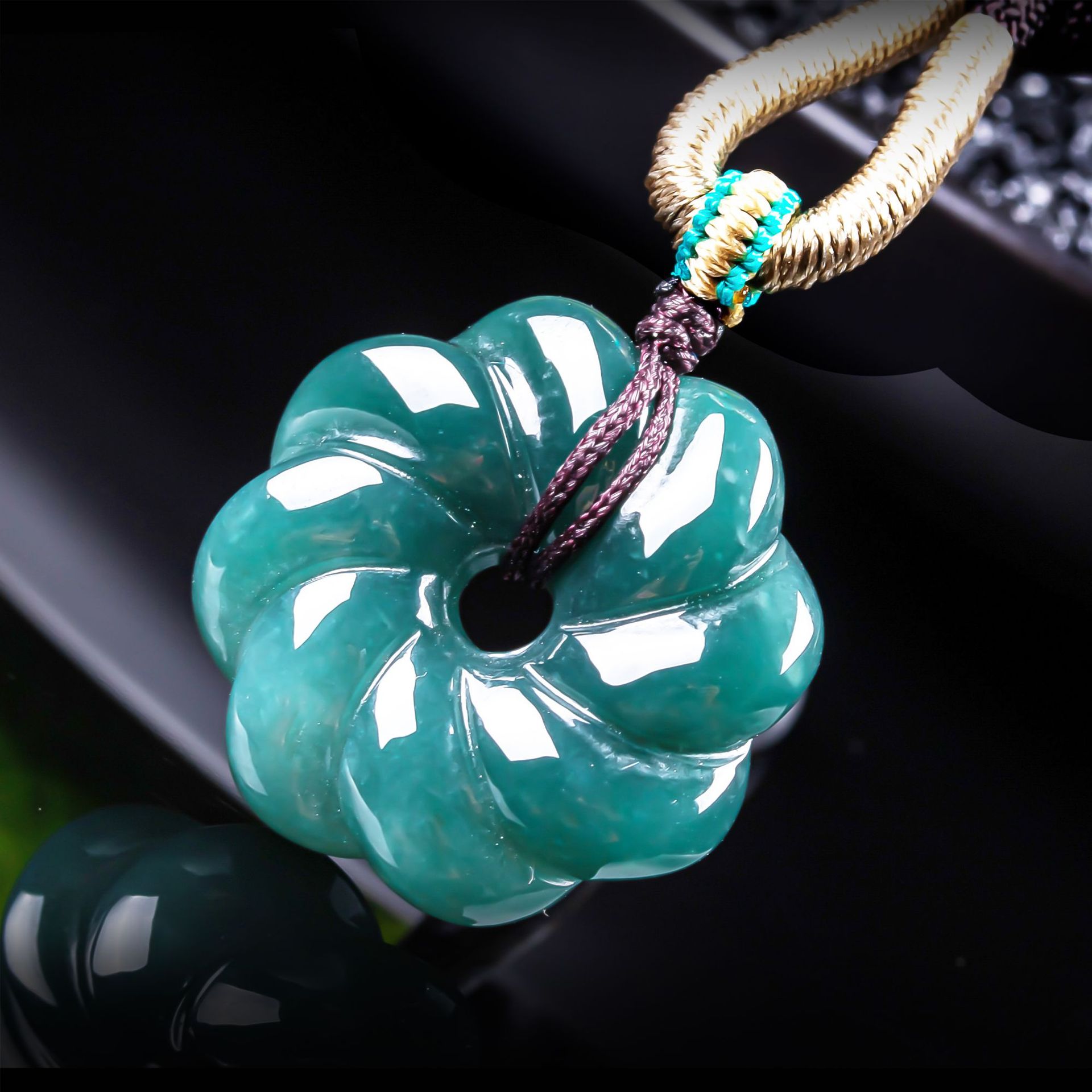 Necklaces - 天然ビルマ翡翠の花ペンダントネックレスアクセサリー、宝石のお守り、ファッションジュエリー、本物の翡翠、女性への高級ギフト