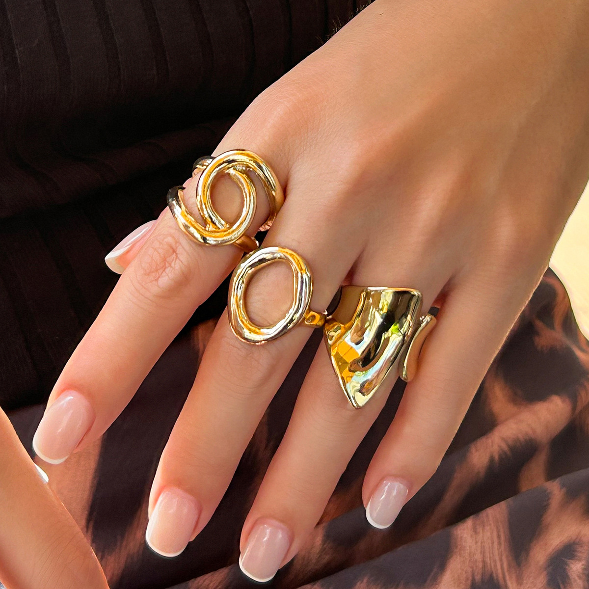 Vintage Punk Knuckle Rings Set - Diezi-男性と女性のための中空の幾何学的なリング、ナックルジョイントリング、ヒップホップジュエリー、ゴールドとシルバーの色、新しいパンクファッション、セットあたり3個
