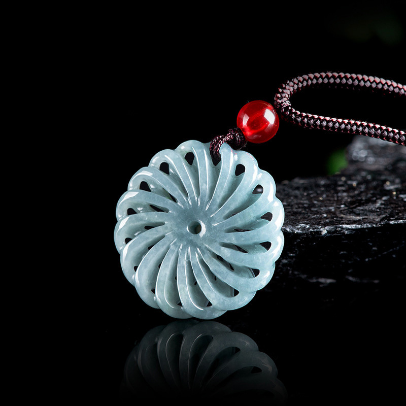 Necklaces - ビルマ翡翠フラワーペンダントネックレスストーンファッションアクセサリーお守り彫刻入りアミュレットビルマ翡翠天然宝石