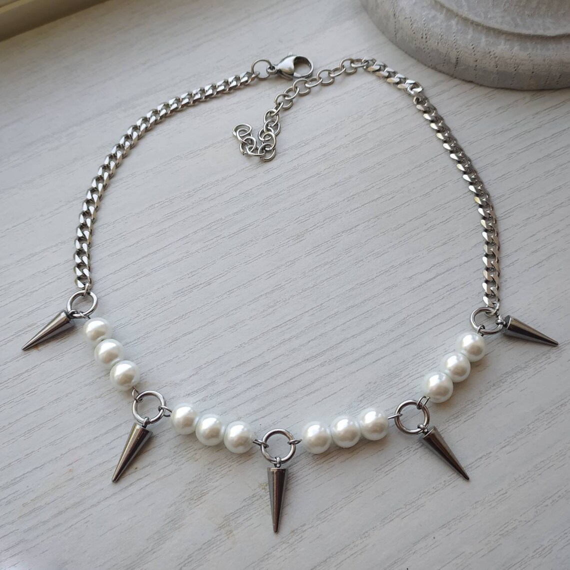 Goth Punk Spike Choker - 女性のための刺激的なパールスパイクネックレス,韓国のファッションアクセサリー,パンクジュエリー