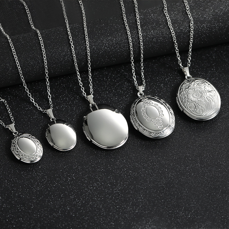 ヴィンテージシルバーカラーの開閉可能なオーバル型・スクエア型 - Heart Locket Necklace Photo のレビューと価格