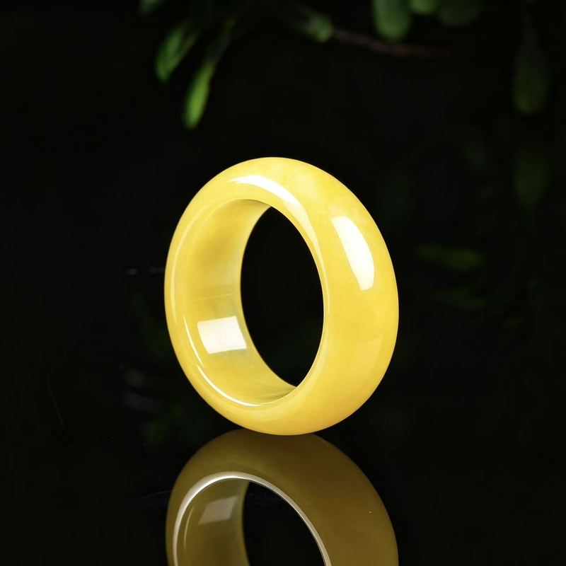 純正A級ジェダイトリング、鮮やかな黄色と豊かな色彩、精巧な翡 - Rings のレビューと価格