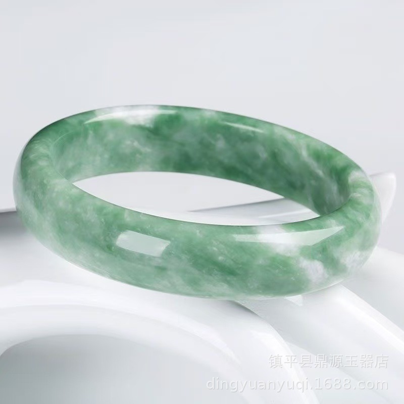 女性用ジェダイト、貴州産緑色の翡翠ブレスレット - Bracelets のレビューと価格