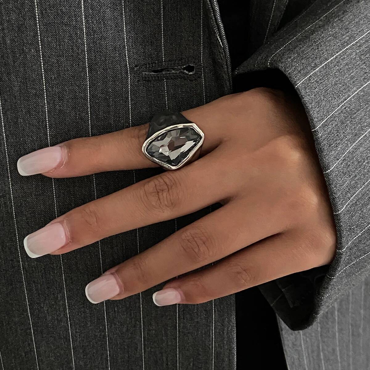 Salircon ヴィンテージブラックアクリルラインストーン - Vintage Punk Knuckle Rings Set のレビューと価格