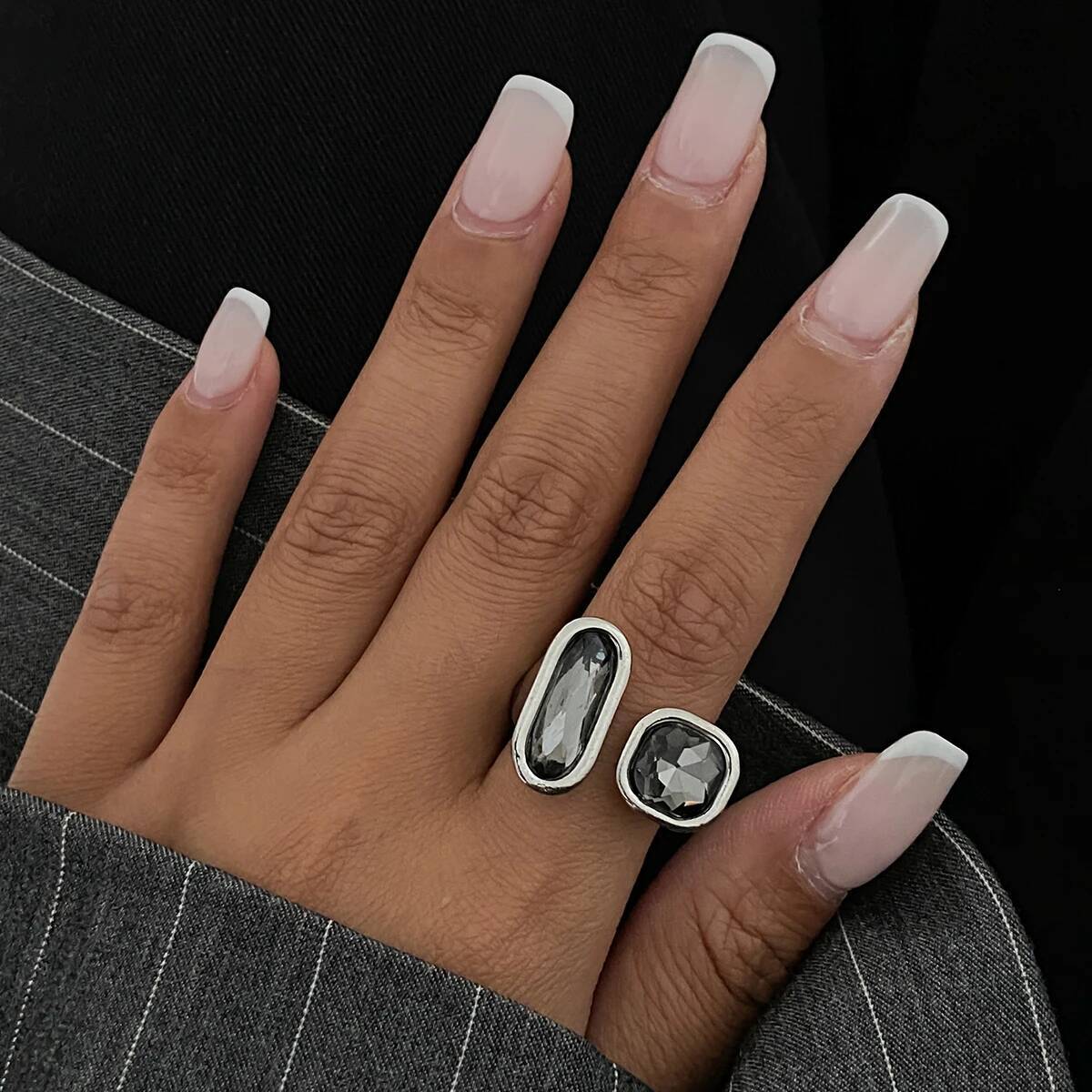 Salircon ヴィンテージブラックアクリルラインストーン - Vintage Punk Knuckle Rings Set のレビューと価格