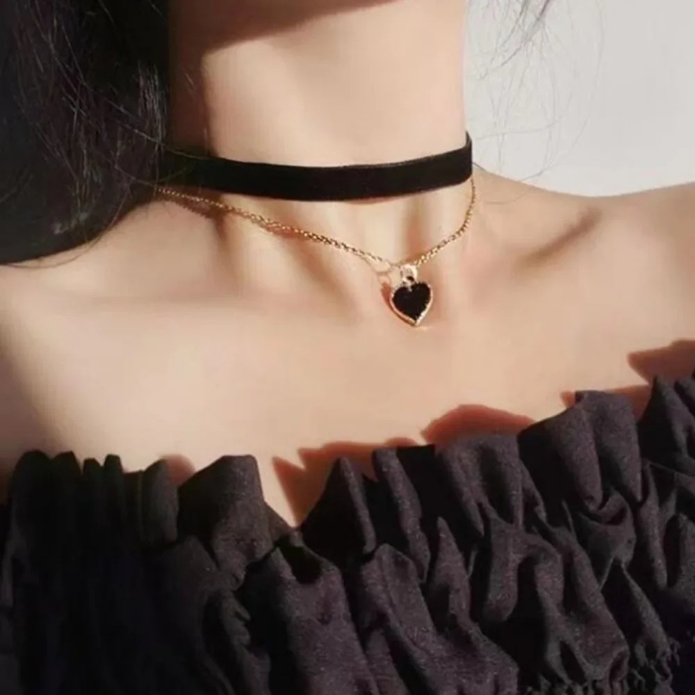多層ブラックピーチハートペンダントチョーカー、ゴシックスタイ - Layered Pendant Necklace Aesthetic のレビューと価格