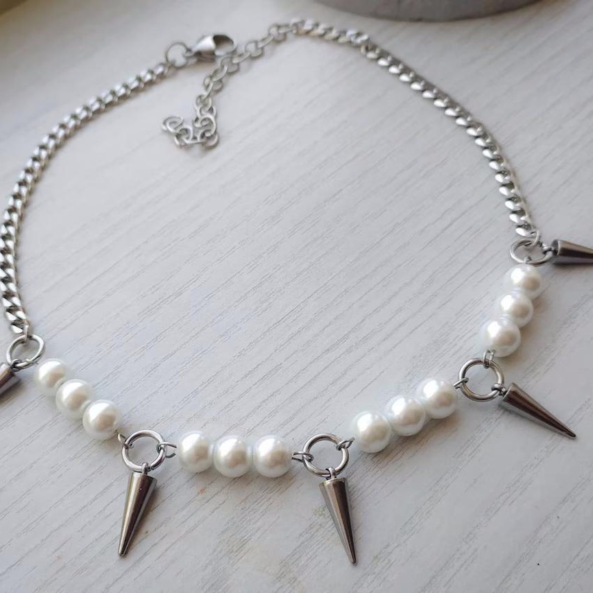 女性のための刺激的なパールスパイクネックレス,韓国のファッシ - Goth Punk Spike Choker のレビューと価格