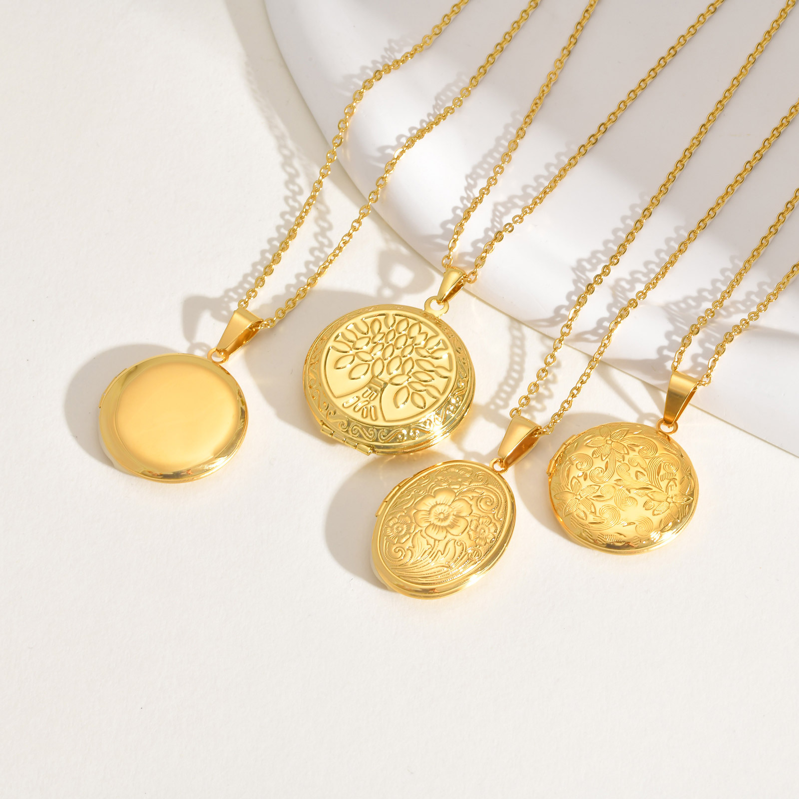 Vnox 可憐なハート写真ペンダントネックレス、ステンレス鋼 - Heart Locket Necklace Photo のレビューと価格