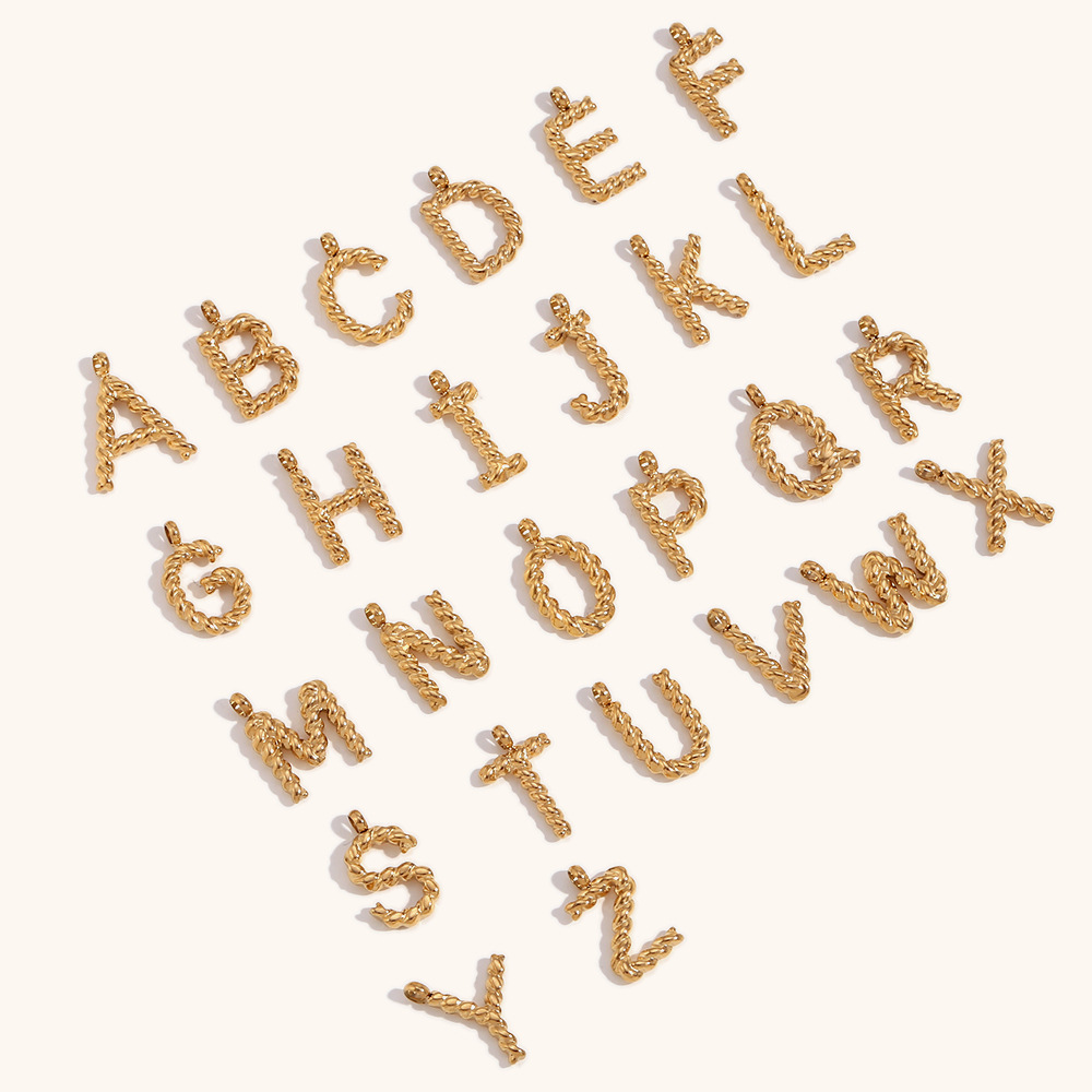 パーソナライズされた3Dレターネックレス、カスタムイニシャル - Initial Letter Necklace 18K Gold のレビューと価格