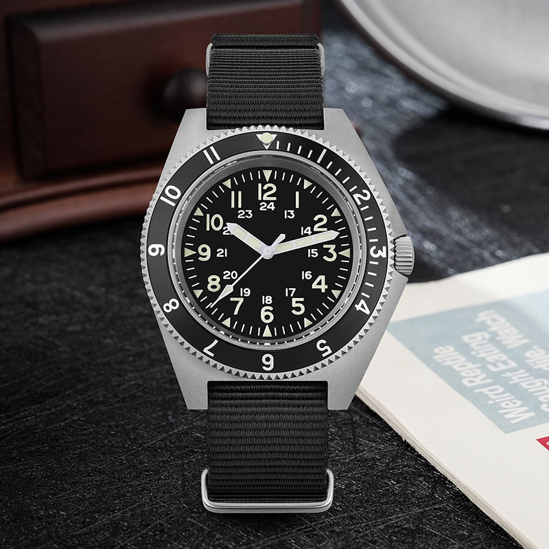 Watchdives WD1972 クォーツ時計サファイア夜 - Watch Accessories のレビューと価格