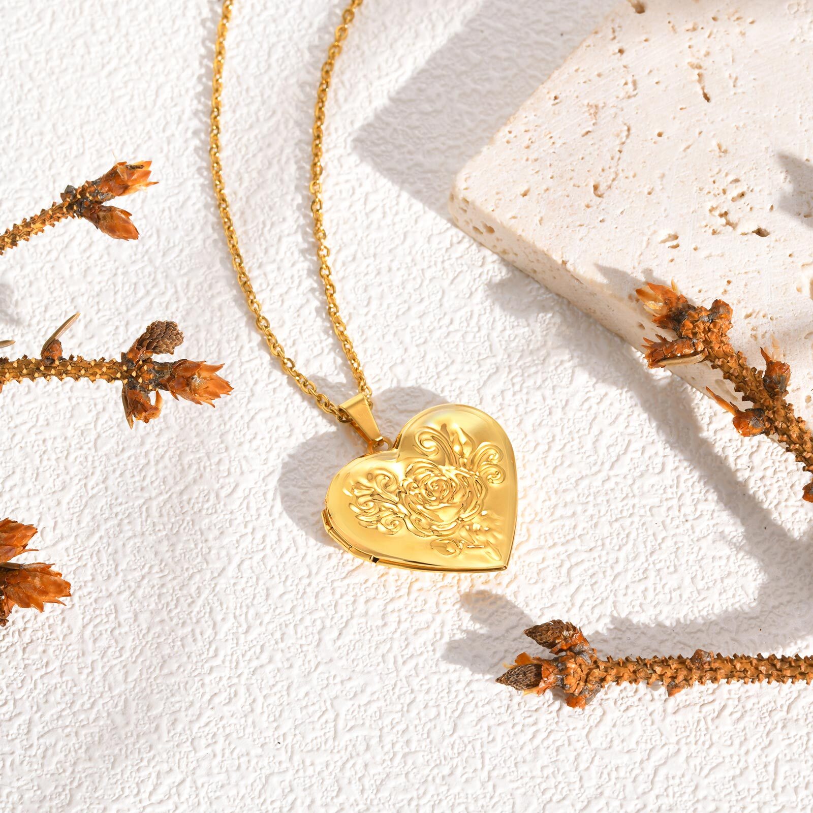 女性のためのパーソナライズされたハート型ペンダントネックレス - Custom Name Necklace Stainless Steel のレビューと価格