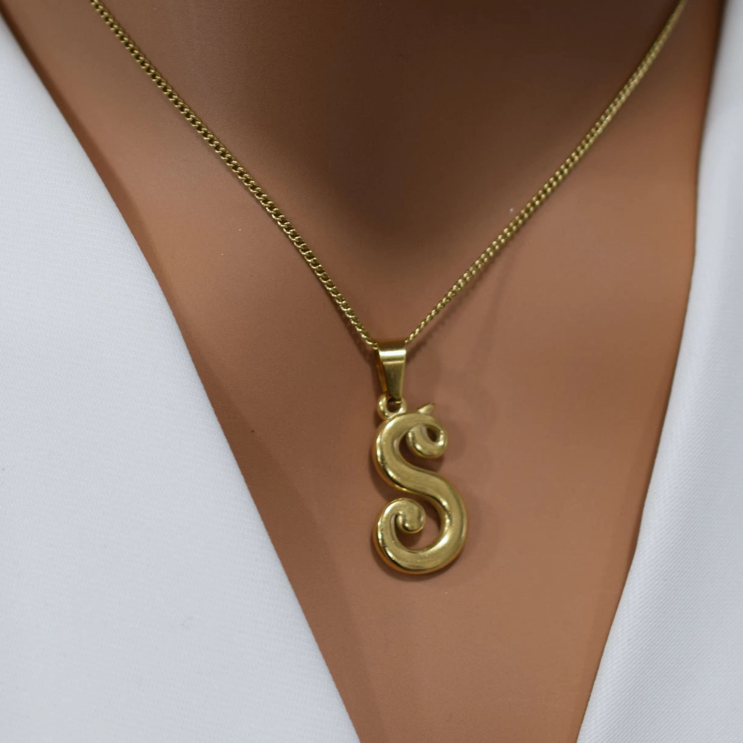 18Kゴールドステンレススチール製ヴィンテージアルファベット - Initial Letter Necklace 18K Gold のレビューと価格